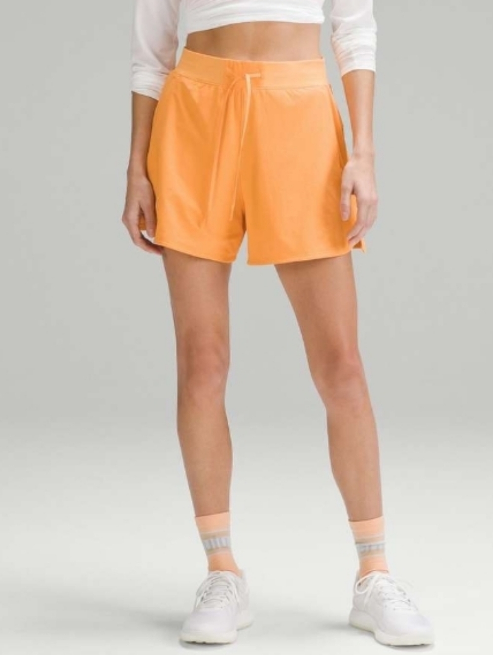 NWOT Lululemon License to Train High-Rise Short 3.5" Mango Dream Orange. Size 8.